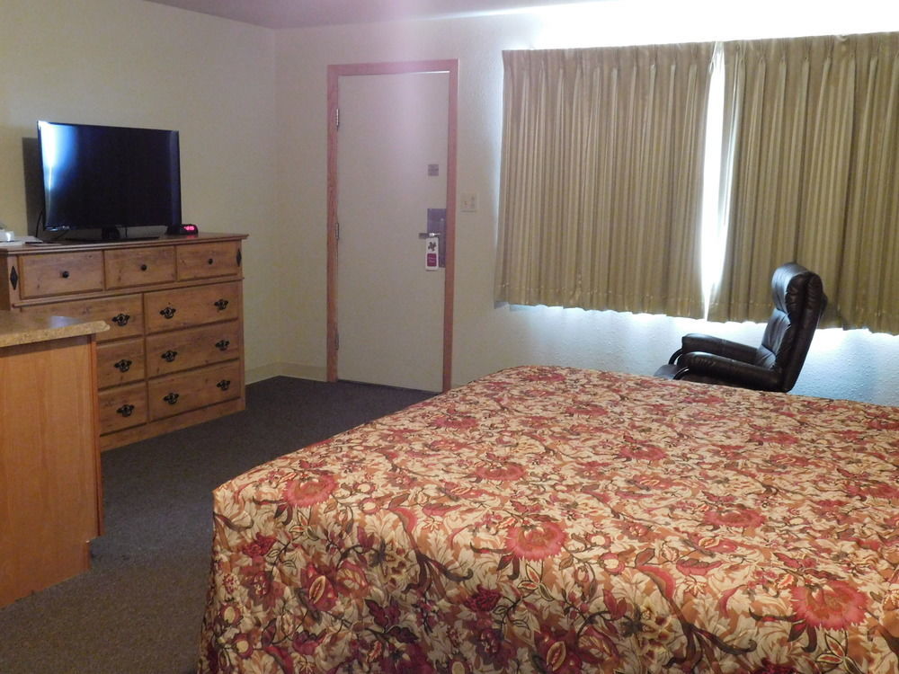 Homestead Inn Wolf Point Extérieur photo